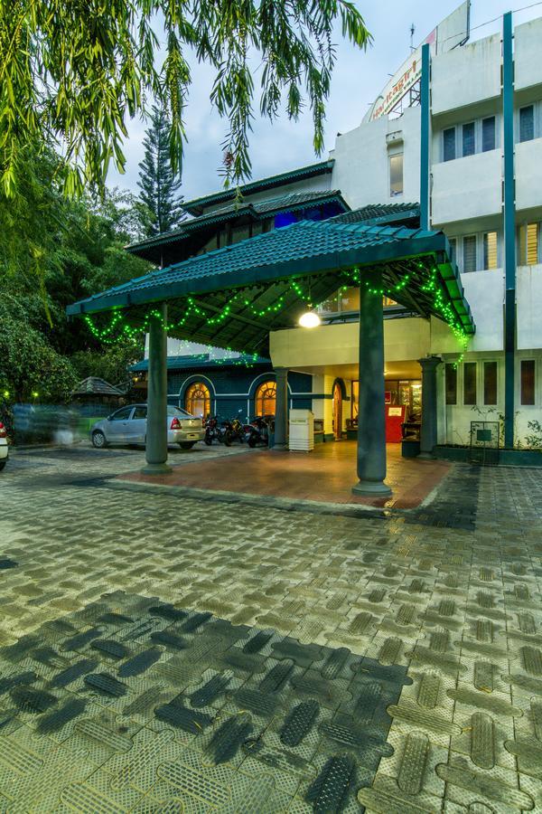 Hotel Haritagiri Kalpetta Exterior foto